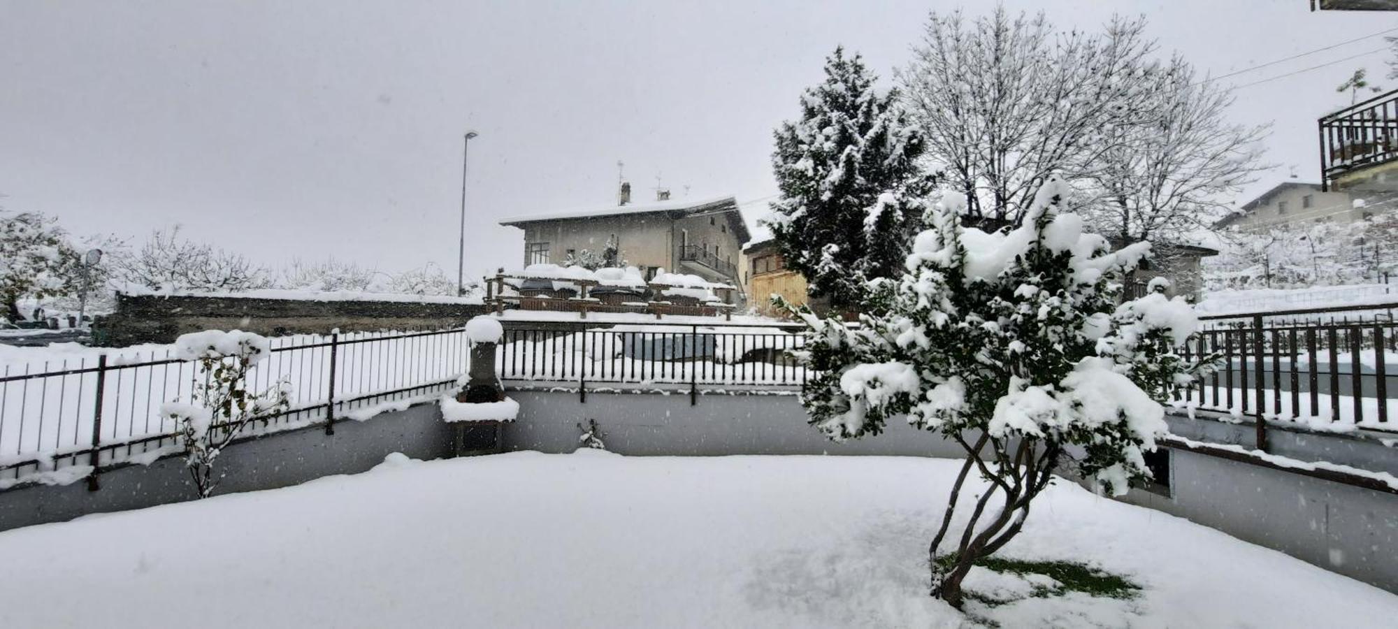A Casa Di Vera - Vivi La Tua Valle D'Aosta Nus Bagian luar foto