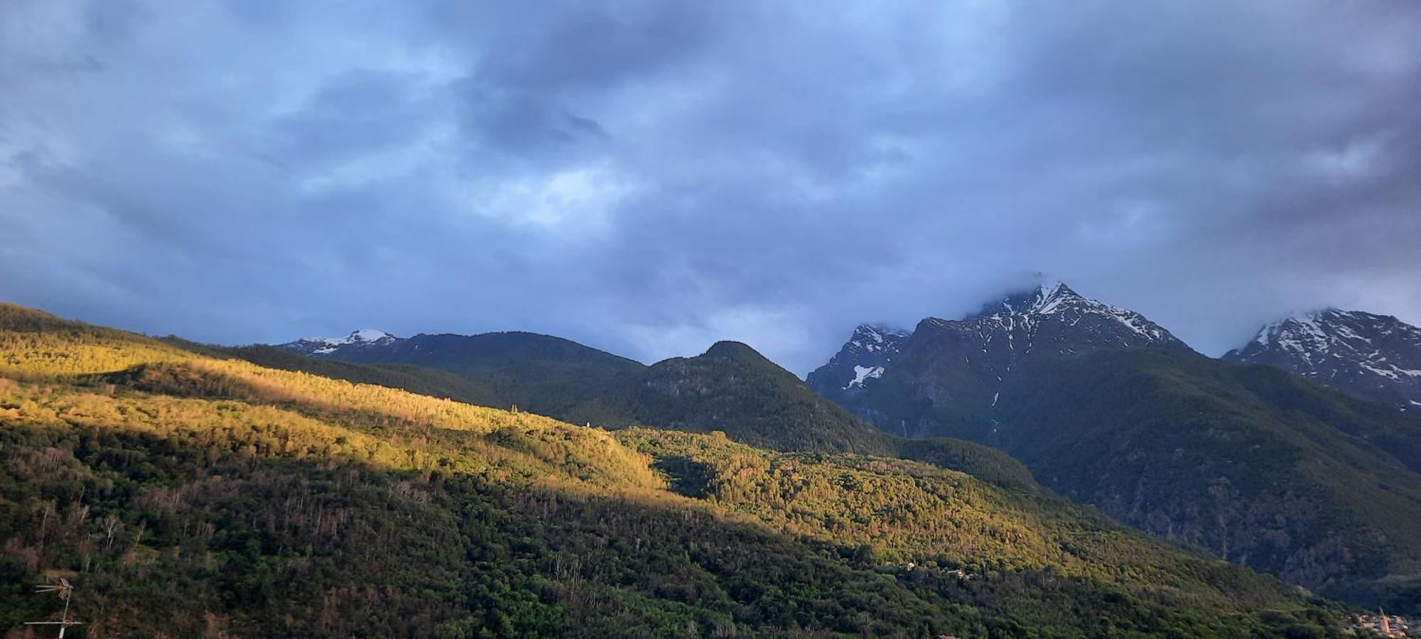 A Casa Di Vera - Vivi La Tua Valle D'Aosta Nus Bagian luar foto